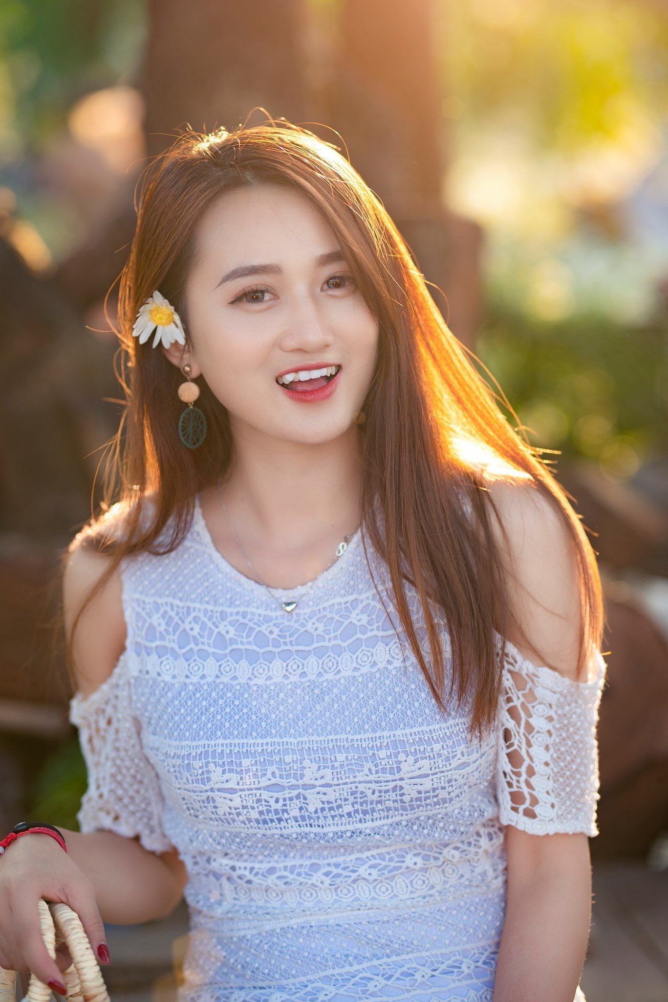 You are currently viewing Hình Cô Gái Xinh Đẹp Bí Quyết Giữ Dáng Đẹp Và Nâng Cao Sức Khỏe Tinh Thần