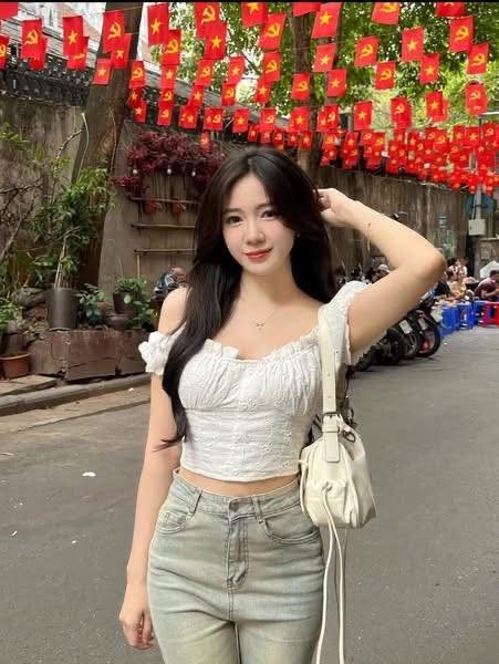 You are currently viewing Ảnh Gái Xinh Tóc Ngắn Cute – Xu Hướng Thời Trang Ngọt Ngào Và Quyến Rũ Không Thể Bỏ Qua